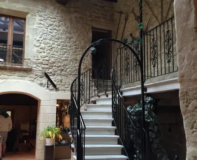 feature-staircase-and-wrought-ironwork