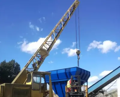 Installation-of-replacement-aggregate-hopper